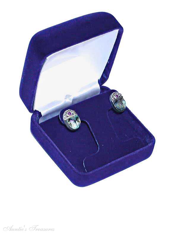 jewelry box for clip earrings